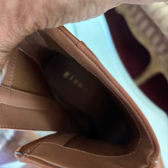 Boots - Picture 3 of 3